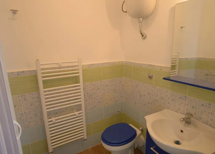 B&B A Due Passi Dal Centro 3*