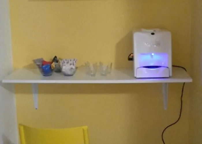 Couette-café A Due Passi Dal Centro 3*